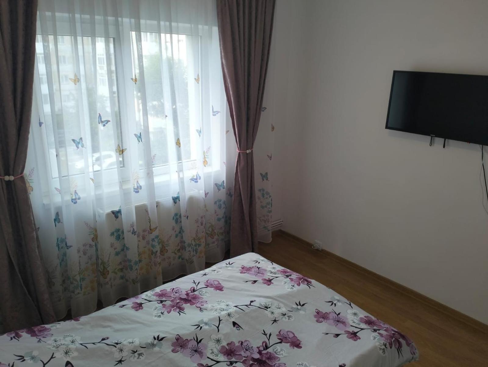 Apartament 3 Camere De Inchiriat Крайова Екстериор снимка