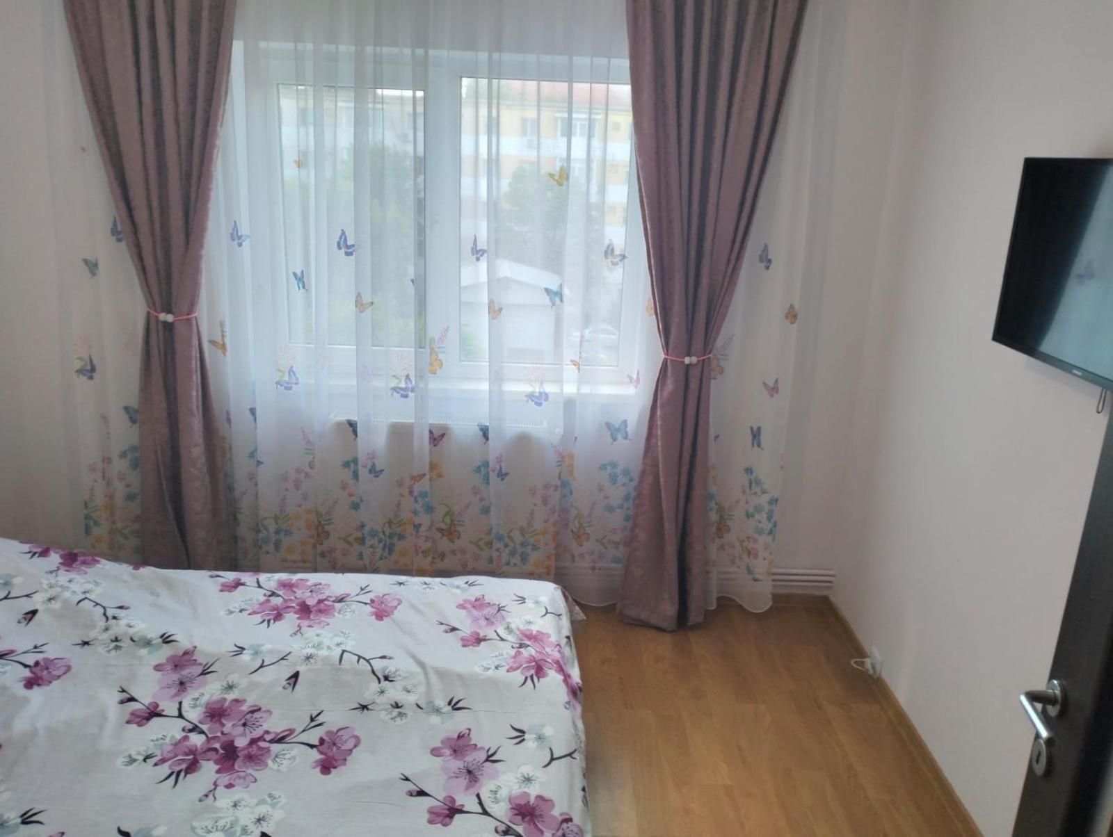 Apartament 3 Camere De Inchiriat Крайова Екстериор снимка